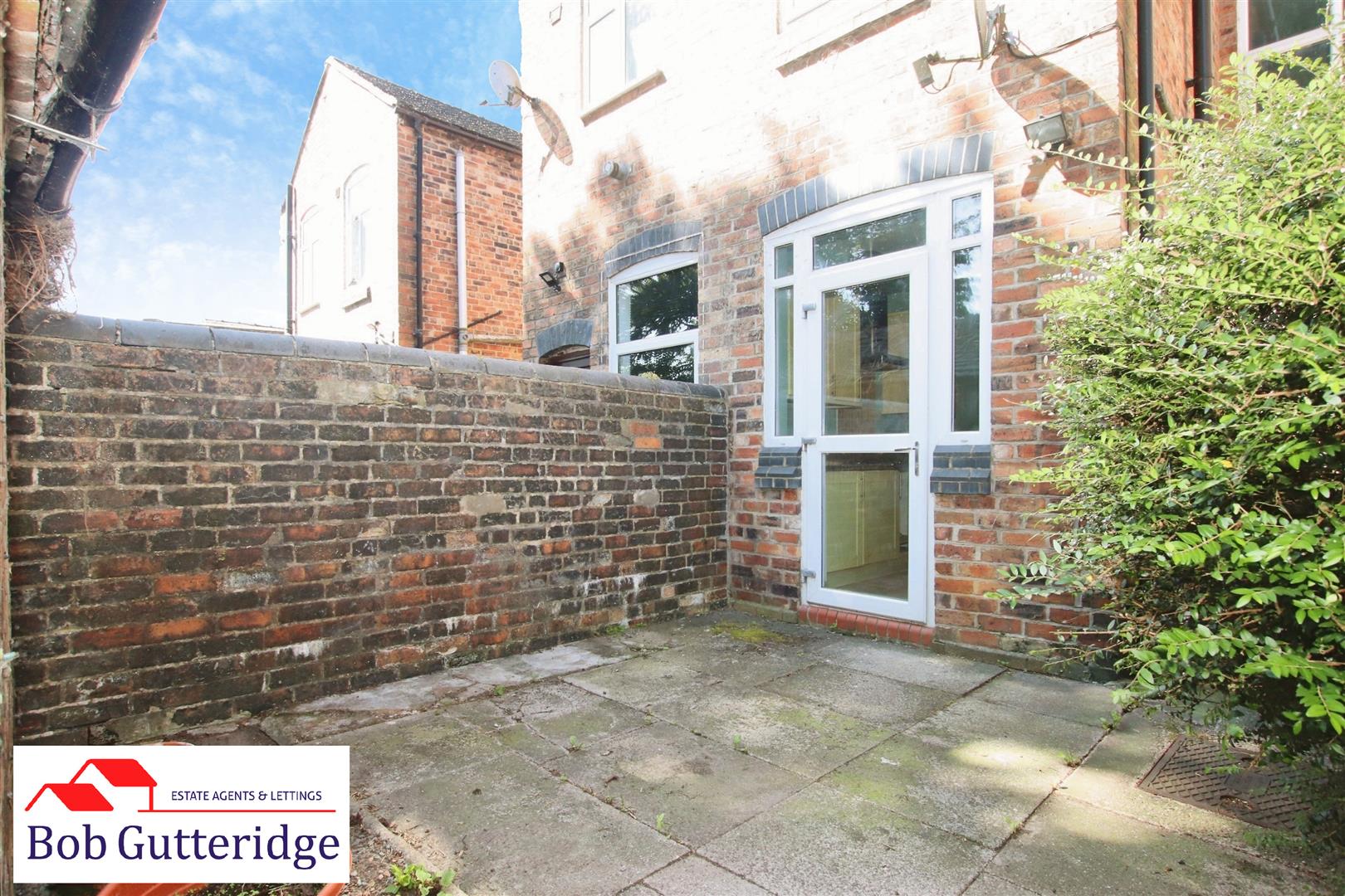REAR YARD / GARDEN AREA